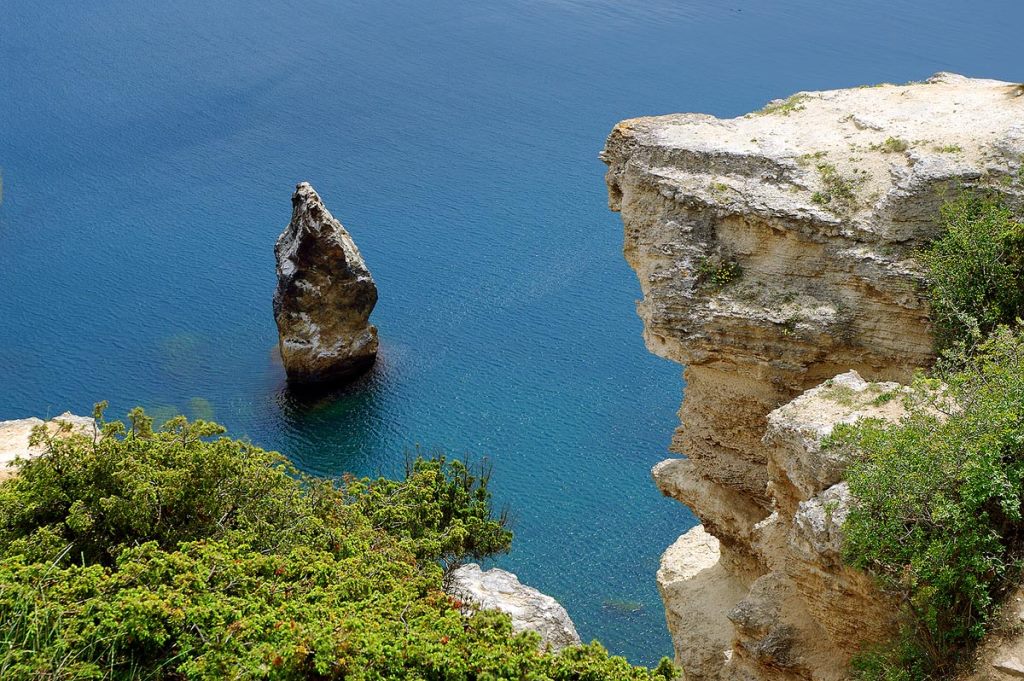 Приезжайте летом на отдых в курортной Алупке у моря